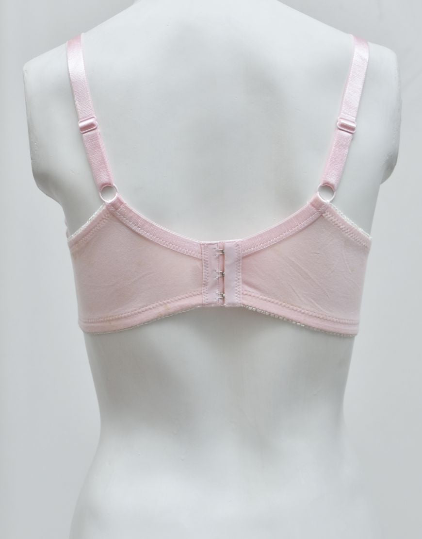 Premium Quality Feeding Bra With Underwired Cups and Soft Inner Lining