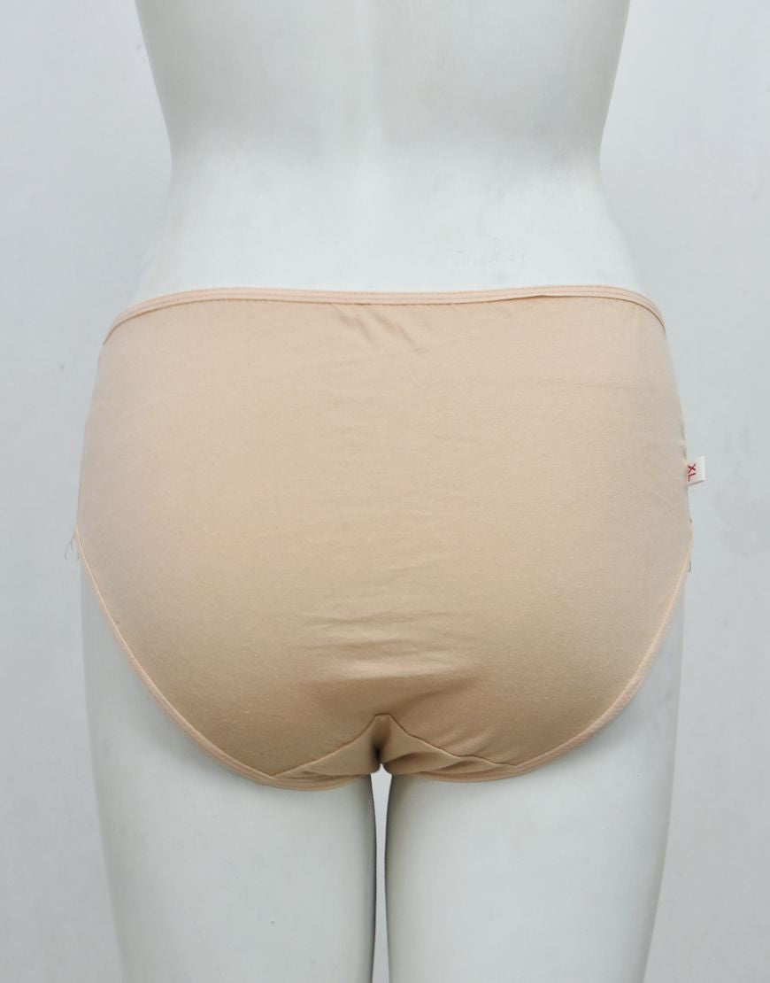 Sizes: M, L, XL.